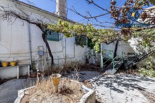 Terreno en venta en Avda. De los Ogíjares en Armilla