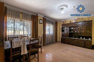 Terreno en venta en Avda. De los Ogíjares en Armilla