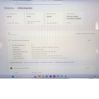 MSI Titan GT77 HX 13VI-006ES Portátil Gaming