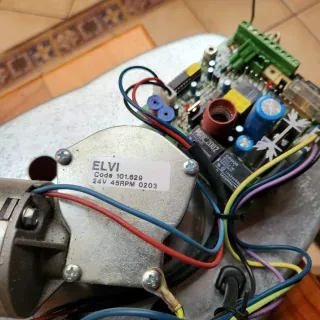 Motor Puerta Garaje NICE Poco Uso