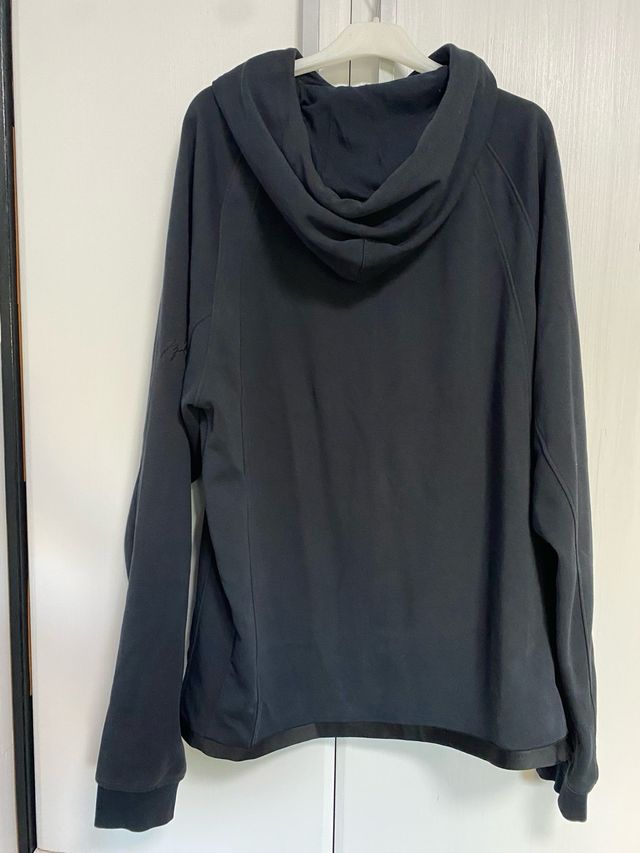 Chaqueta Jordan Negra con Logo Rojo