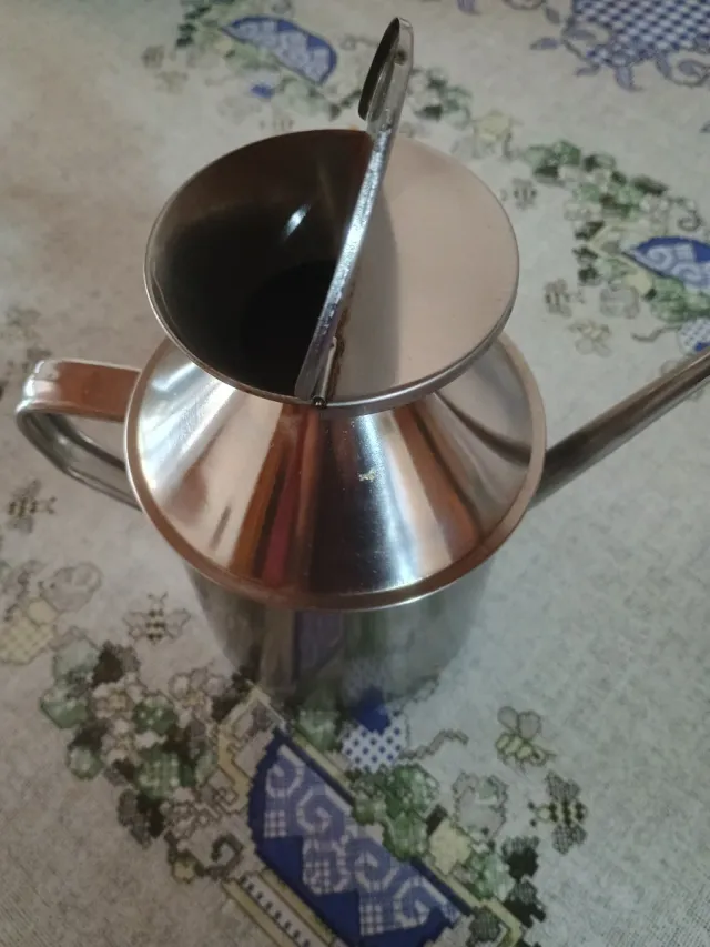 Aceitera de acero inoxidable, 1litro