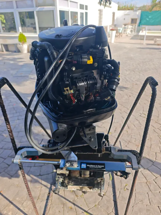 Motor fueraborda Mercury 50 cv 4 tiempos