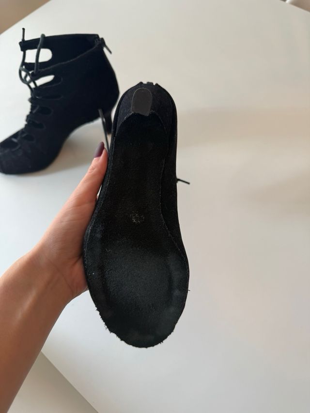 Zapatos de baile Ermes negros sin usar.