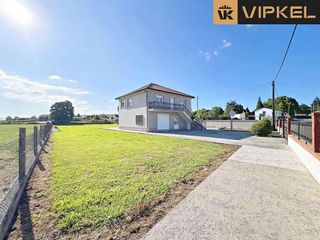 Chalet en venta en Teo