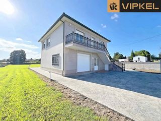 Chalet en venta en Teo