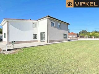 Chalet en venta en Teo