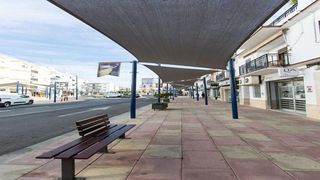 Chalet en venta en Lora del Río