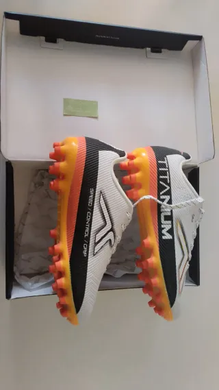 Botas de fútbol niño T-Titanium