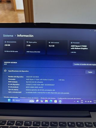 Portátil Lenovo gris espacial