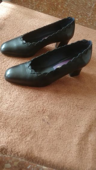 Zapatos de tacón negros Binomio