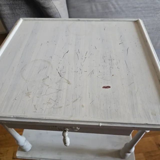 Mesita auxiliar con ruedas para restaurar