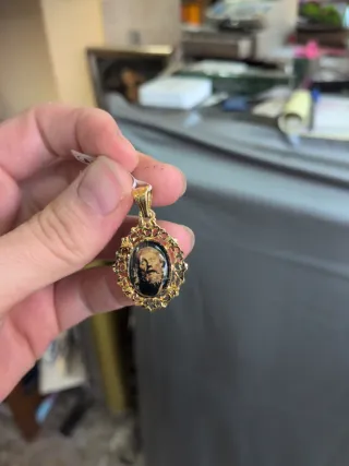 Medalla Filigrana Oro Cachorro Foto