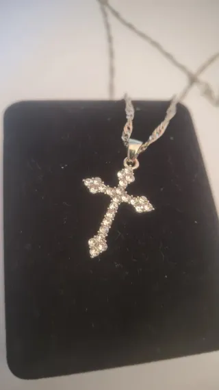 Collana donna con ciondolo a croce