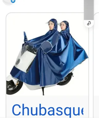 Chubasquero moto, bicicleta, chico y acompañante.