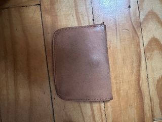 Monedero de cuero con dibujo