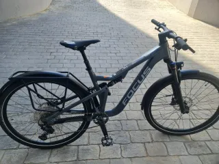 Bicicleta MTB Focus Tron 6.8 EQP 29 Gris
