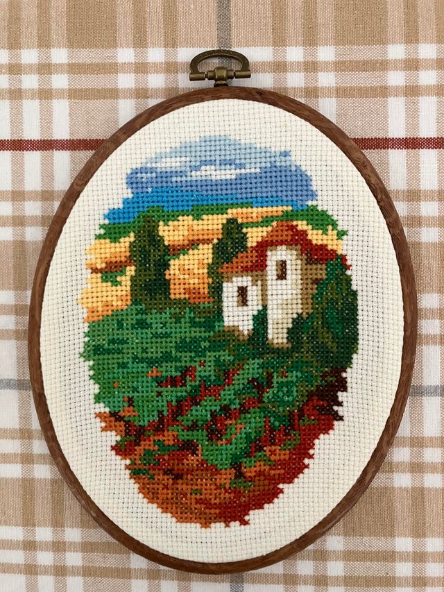 Cuadro bordado a mano punto cruz paisaje