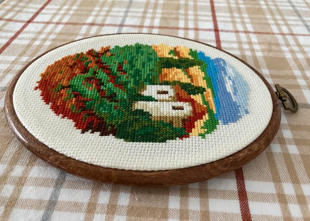 Cuadro bordado a mano punto cruz paisaje