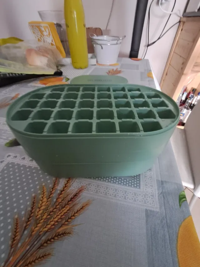 Portaghiaccio verde in plastica