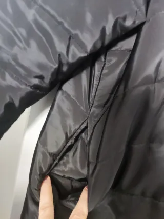 Chaquetón negro  con capucha