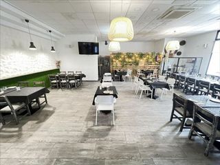 Local comercial en venta en Carcaixent