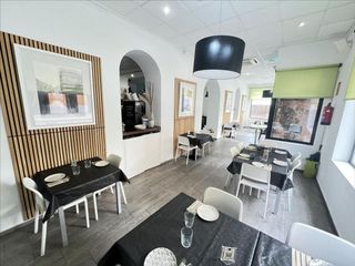 Local comercial en venta en Carcaixent