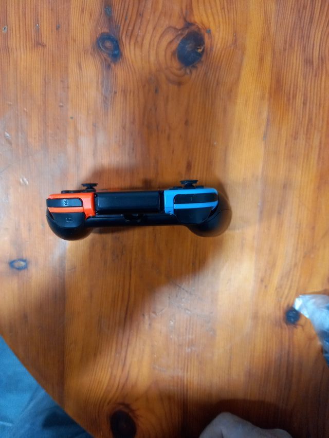 Mando Nintendo Switch Azul y Naranja