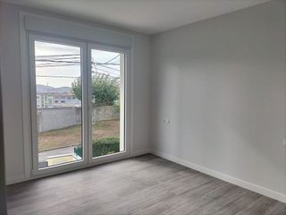 Casa adosada en alquiler en Los Castros - Castrillón - Eiris en Coruña (A)