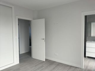 Casa adosada en alquiler en Los Castros - Castrillón - Eiris en Coruña (A)