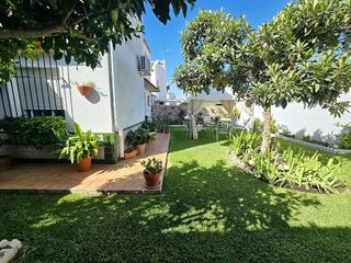 Casa pareada en venta en Gines