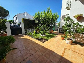 Casa pareada en venta en Gines