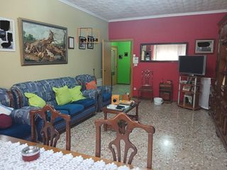 Casa adosada en venta en Valdepeñas