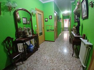 Casa adosada en venta en Valdepeñas