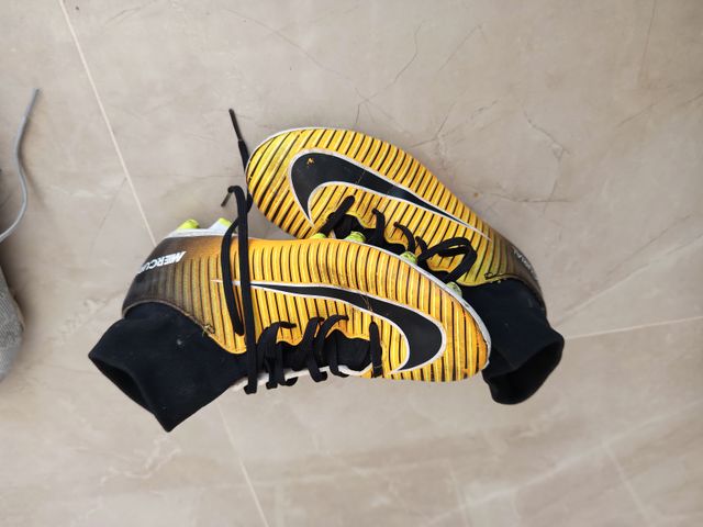 Botas de fútbol Nike Mercurial Amarillas