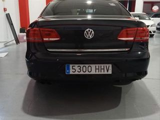 Volkswagen Passat 2.0 TDI 140 DSG Highline BlueMotion Tech