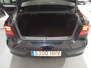 Volkswagen Passat 2.0 TDI 140 DSG Highline BlueMotion Tech