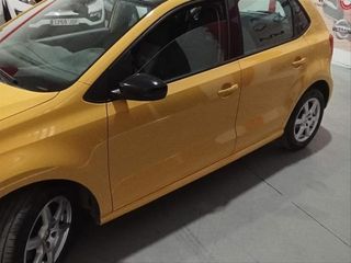 Volkswagen Polo 1.6 TDI 90cv DSG Advance