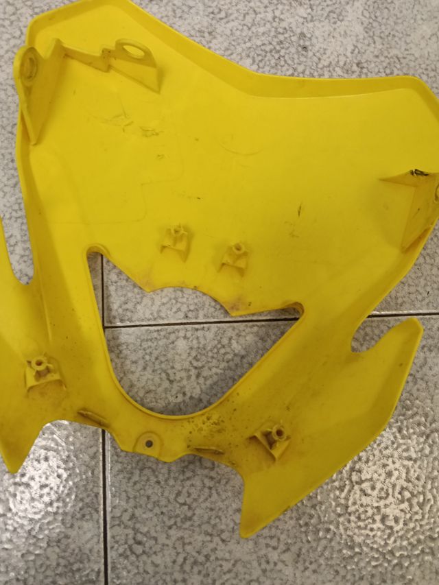 Careta Plástico Suzuki RMX Amarilla