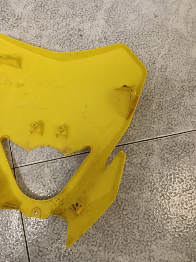 Careta Plástico Suzuki RMX Amarilla