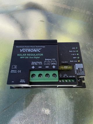 Regulador Solar Votronic MPP 250 Duo Digital