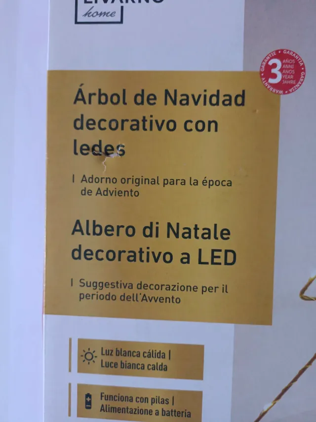 ARBOL DE NAVIDAD DECORATIVO - LED