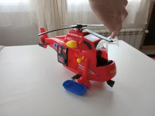 Ambulancia, helicóptero, maletín médico, hospital,