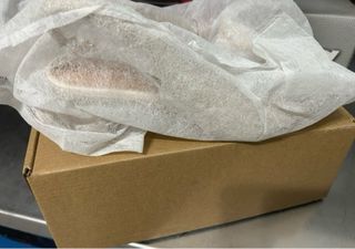 Scarpe champagne con perline e strass