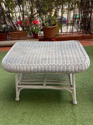 Muebles de mimbre blanco para terraza