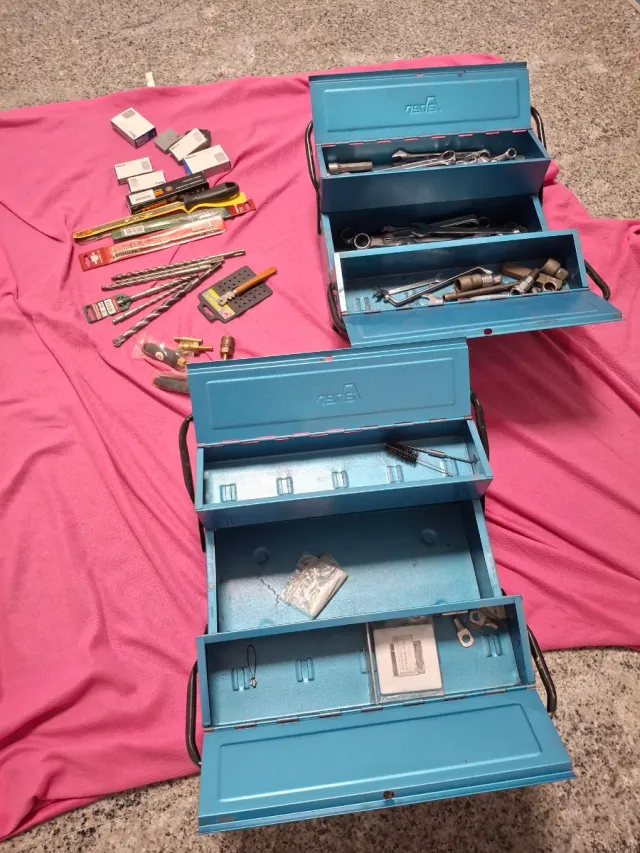 Caja de herramientas azul