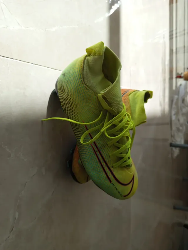 Botas de fútbol Nike talla 36.5