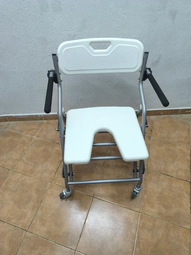 Silla de Baño con Ruedas (Ducha/Inodoro) Plegable.