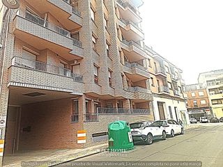 Garaje en venta en Binéfar