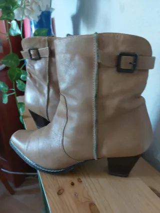 Botas de tacón marrones